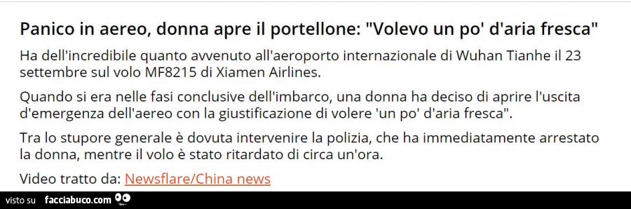 Panico in aereo, donna apre il portellone: volevo un po' d'aria fresca