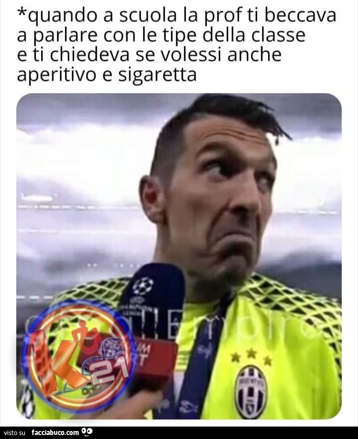 Quando a scuola la prof ti becca a parlare con le tipe